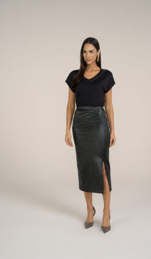 Blusa Viscomalha Decote V com Detalhe Lurex e Manga Japonesa