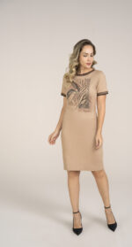 Vestido T-Shirt Ponto Roma com Detalhe Sanfona e Manga Decorada