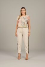 Blusa Composê Estampada com Folhas