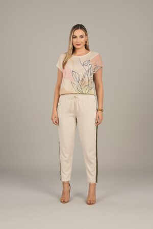 Blusa Composê Estampada com Folhas