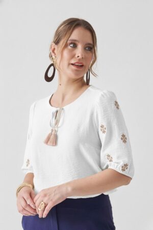 Blusa em Air Flow Manga 3/4 com Bordado Ref: 174737
