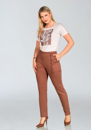 T-Shirt em Viscomalha Estampa de Folhas Ref: 184734